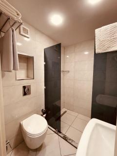 Eleven Hotel Baku - Baku - 1
