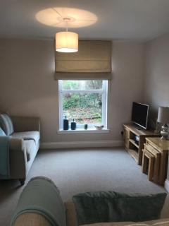 Two bedroom house in central Portree - 1