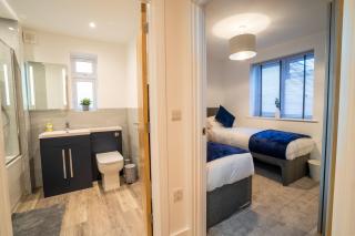 Mill Road Ground Floor Apartment - Crawley - 3