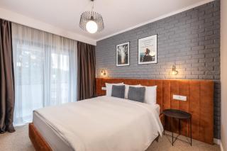 UpperHouse Suites & More - Braşov - 1