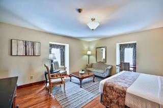 Tom Quick Inn - Milford - 2