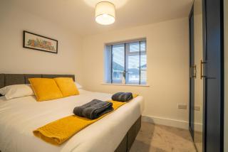 Mill Road Apartment First Floor - Crawley - 0