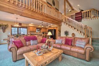 Fire Pit and Views Family Cabin on Table Rock Lake - 5