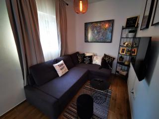 Centrally located 3 Bedroom Holiday House O'Live with private garden - 1