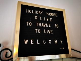 Centrally located 3 Bedroom Holiday House O'Live with private garden - 2