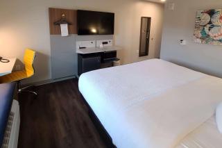 Microtel Inn & Suites by Wyndham Milford - Milford - 7