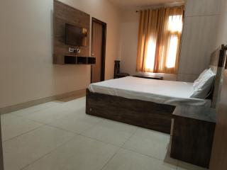 Super Residency -- Near Nizamuddin Railway Station - Nueva Delhi - 9
