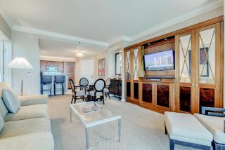 StripViewSuites at Signature - 1