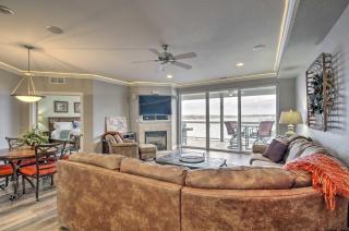 Relax by Pools Top-Floor Lands End Corner Unit - Osage Beach - 8