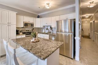 Ocean Club Condo with Community Pool and Hot Tub - Salter Path - 4