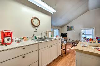 Dog Heaven Clarendon Studio about 15 Mi to Skiing - 1