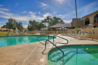 Surprise Retreat with Lake Views and Golf Course! - 9