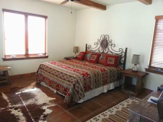 Croad Vineyards - The Inn - Paso Robles - 9