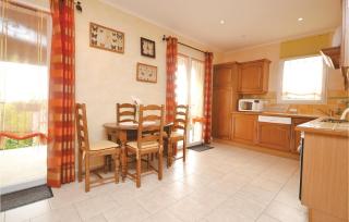 Beautiful Home In Lauris With Wifi - Lauris - 9