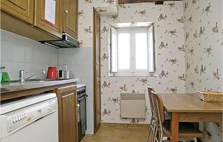Beautiful Apartment In Baccon With Wifi - 3