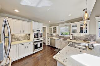 Opulent Waterfront 118B - 8