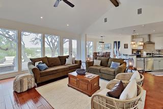 Cliff side Oasis - 7