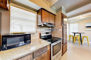 Zin Live Oak Living - 8