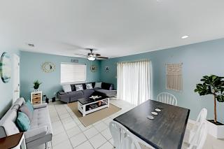 Island Escape & Huisache Townhome - South Padre Island - 9