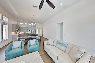 Whales Manor - 6