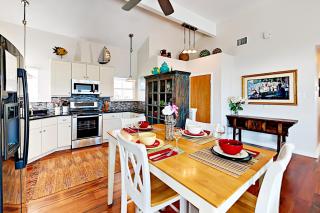The Purple Beach House - Rockport - 2