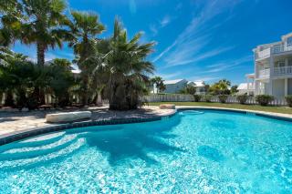 Mustang Royale Beach House - 8