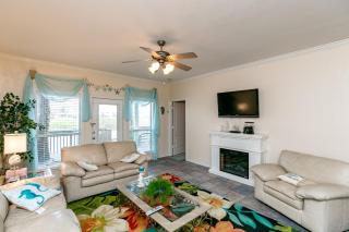 Cabana Street Unit B - 5