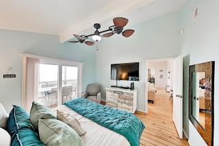 Galveston Beachfront at Sea Isle with community pool tennis fishing - 3