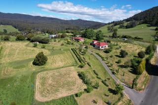 Cherry Top Farmstay - Boutique Eco Village - Lilydale - 0