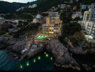 Apartment Your Home - Dobra Voda - 1