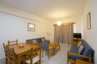 Kefalos Damon Hotel Apartments - Paphos - 0
