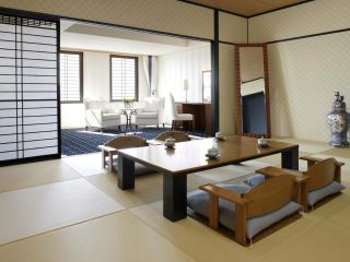 Luke Plaza Hotel - 2