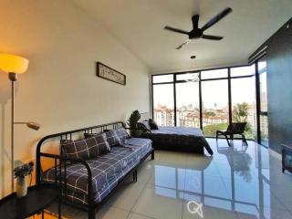 New Georgetown Stylist 2BR Homestay for 10pax 无敌美景两房民宿 Beacon Executive Suite - George Town - 0