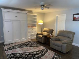 Entire waterfront cottage in carrying place - Carrying Place - 5