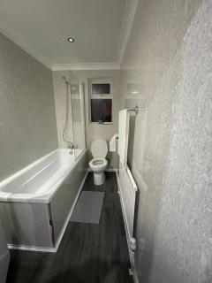 White Rose Hotel and Restaurant - 8