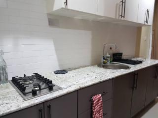 InstaHomes by Tru - Hillside Suite - Blantyre - 3
