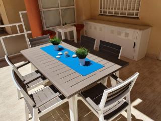 APARTAMENTO CON GRAN TERRAZA, PISCINA Y CON VISTAS AL MAR, A SOLO 50 m DE LA PLAYA - Daimús - 5