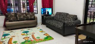 AziziYati Muslem Homestay KLIA Sepang - SemiD House - Sepang - 5