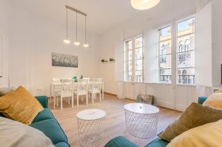 AvantiStays La Campana, con un balcón que te enamorará del ambiente de Sevilla - 0