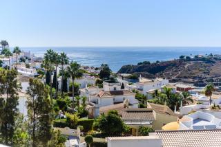 BnB Homes Ocean view Apartment with huge sunny Terrace, 2 Swimming pools & Tennis court - 1