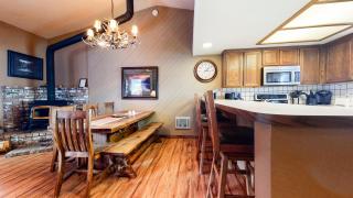 Forest Creek 28 Rustic Updated Condo - 2