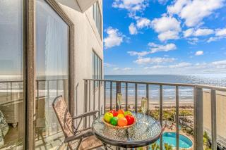 Oceanview 1 Bedroom Condo - Immaculate Condition! Palace Resort 611 - Sleeps 4 guests - 8