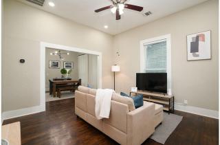 Amazing Fully Fenced Home Only 5 Mins from Downtown - San Antonio - 4