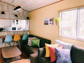 恩納村名嘉真フォレストヴィラ12時チェックアウト可ダブルベッド2台と2段ベッドとユニットバス2室 - 4