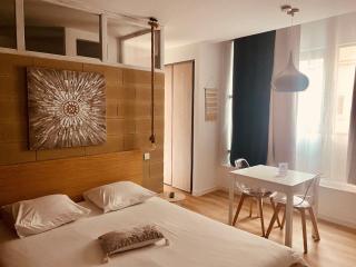 Suite 24 Appart'hôtel-3 étoiles - Le Creusot - 9