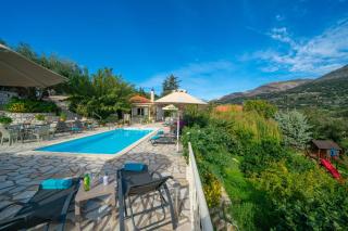 Private villa close to Famous Myrtos beach with private boat! - Ayia Evfimia - 3