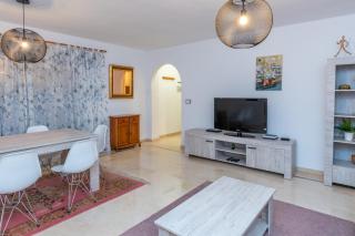 2BR Urban Getaway - good Wifi, swimming pool - Fuengirola - 9