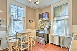 Centrally Located Apt in Victorian Mansion! - 9