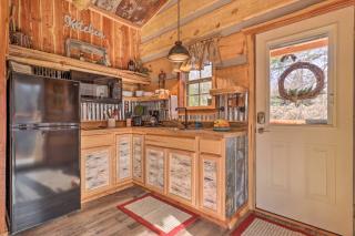 Hand-Crafted Creekside Treehouse with Grill! - Cosby - 6