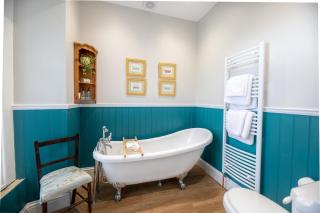 Baskerville House - 8